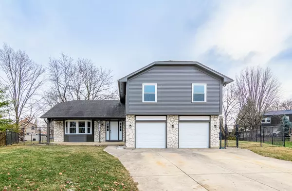 1813 Orleans Court, Elk Grove Village, IL 60007