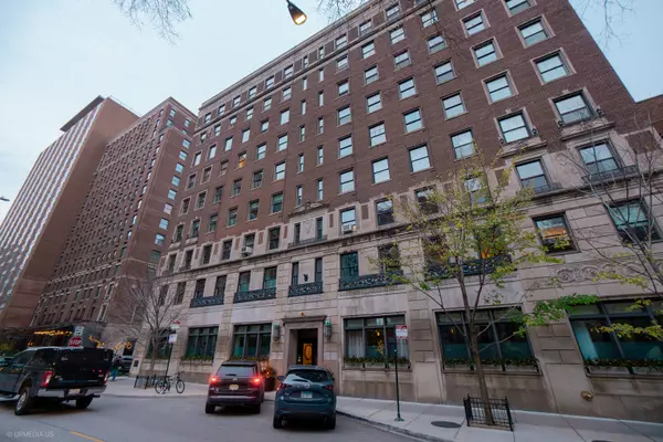 1255 N State Parkway #5E, Chicago, IL 60610