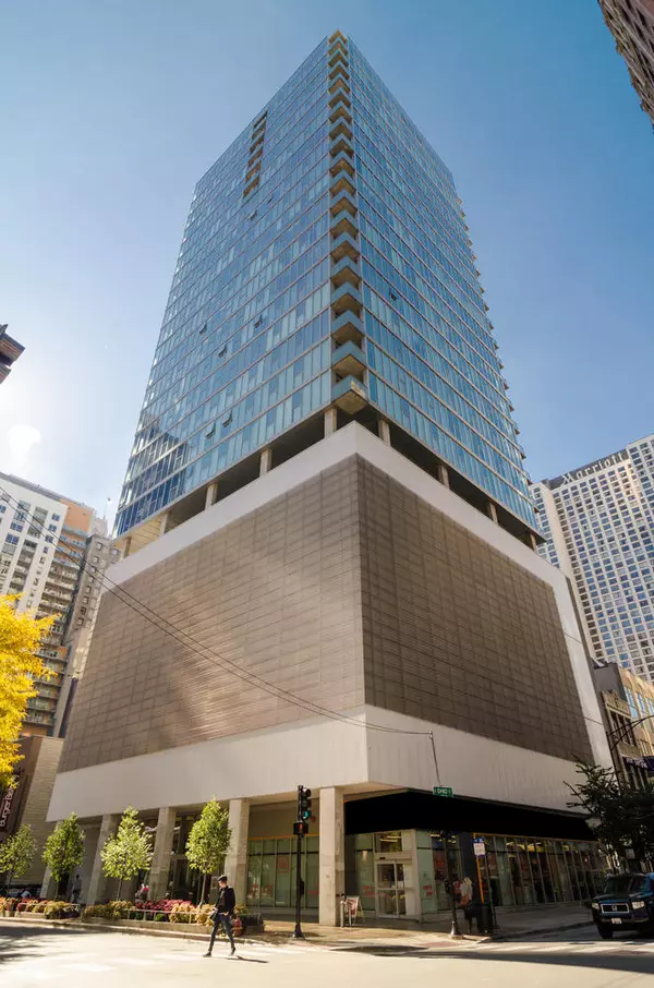 550 N Saint Clair Street #1602, Chicago, IL 60611