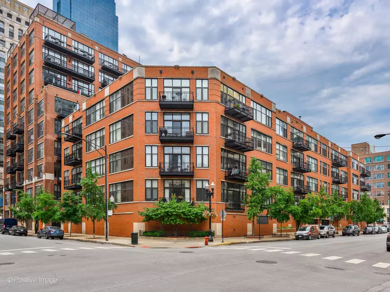 333 W Hubbard Street #1006, Chicago, IL 60654