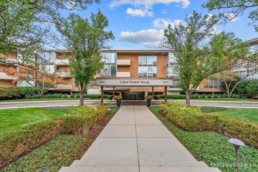 1301 N Western Avenue #215, Lake Forest, IL 60045