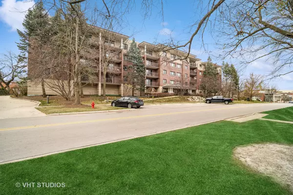 1700 2nd Street #510, Highland Park, IL 60035