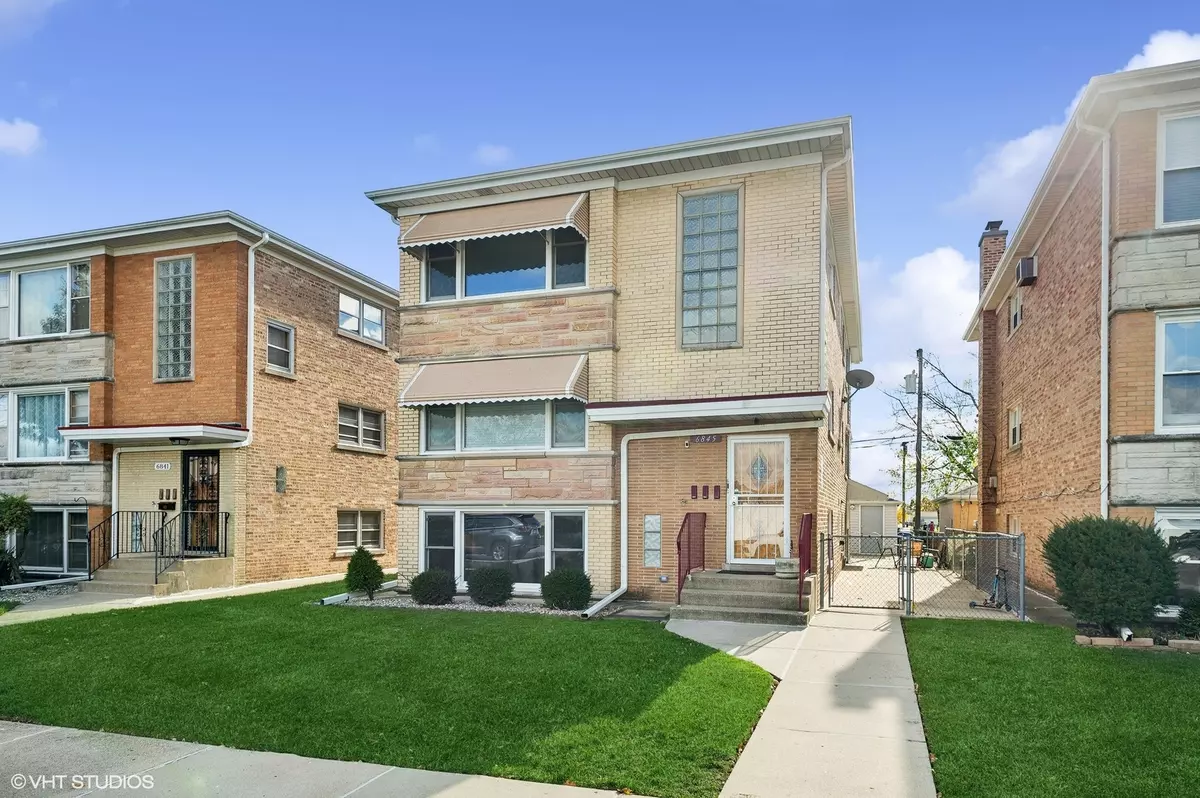 Harwood Heights, IL 60706,6845 W Leland Avenue #2