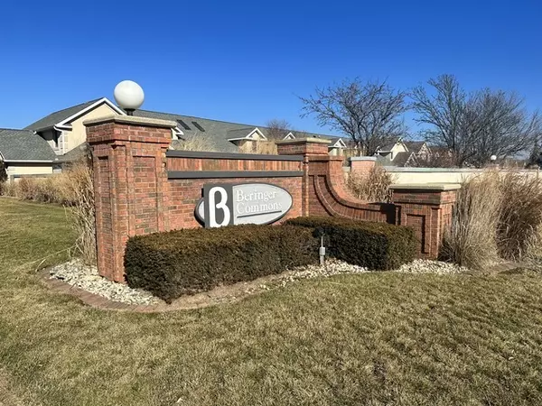 3010 Beringer Circle, Urbana, IL 61802