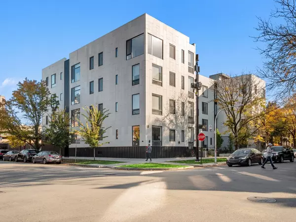 3757 N Sheffield Avenue #114, Chicago, IL 60613