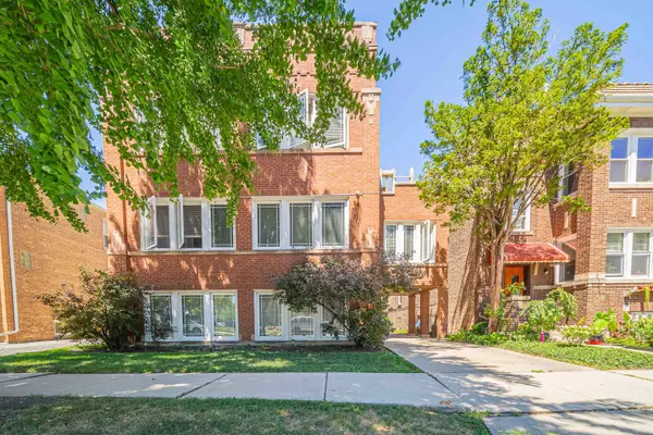 5428 W Berteau Avenue #2, Chicago, IL 60641