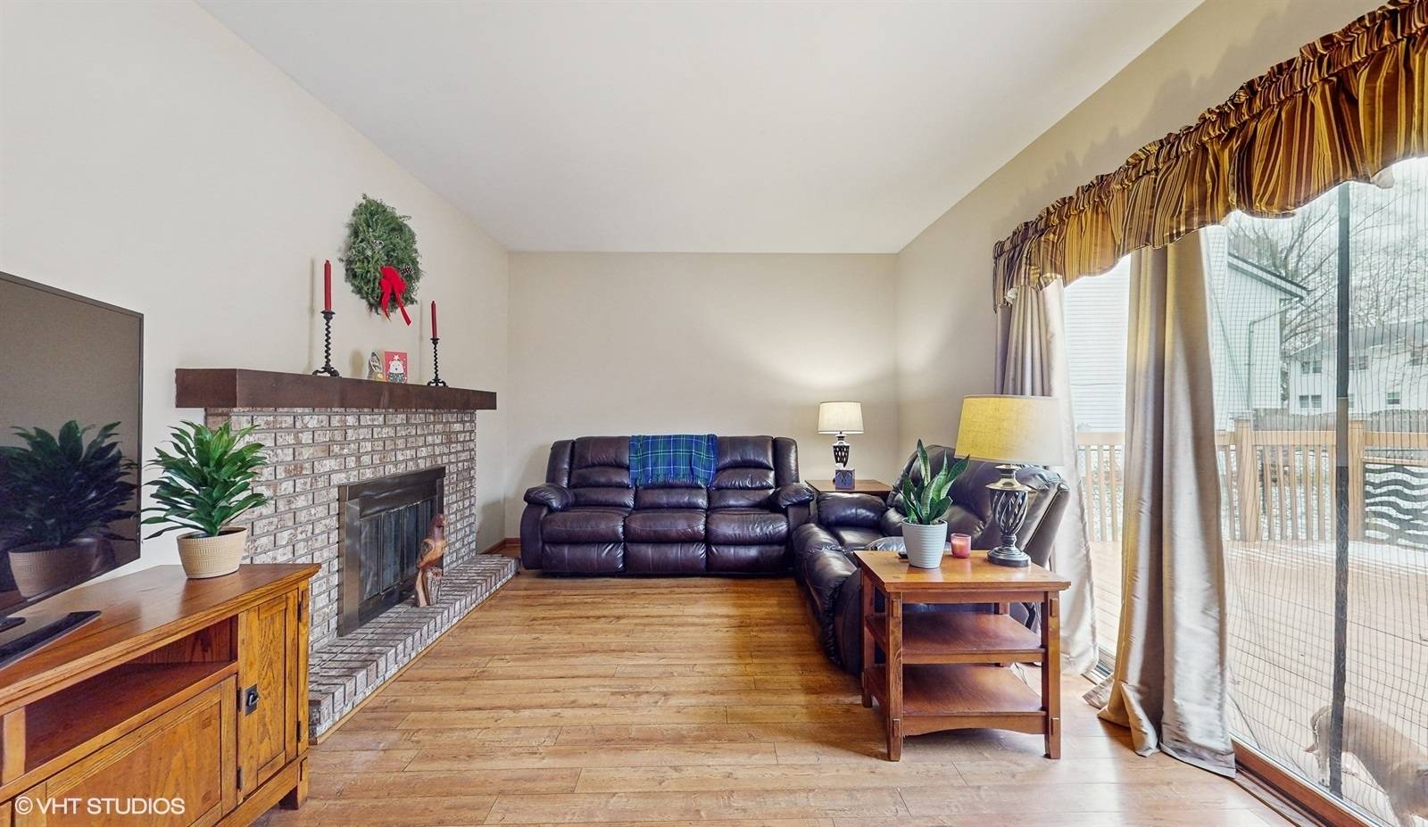 Crystal Lake, IL 60012,565 Parkside Court