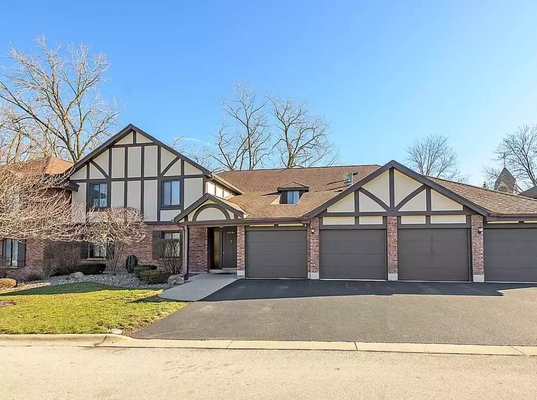 Palos Hills, IL 60465,8127 Chestnut Drive #58B