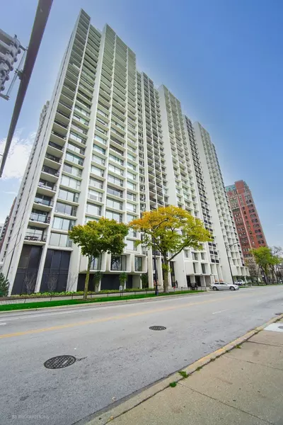 3200 N Lake Shore Drive #2311, Chicago, IL 60657