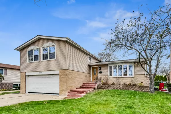 332 Lawn Lane, Des Plaines, IL 60016