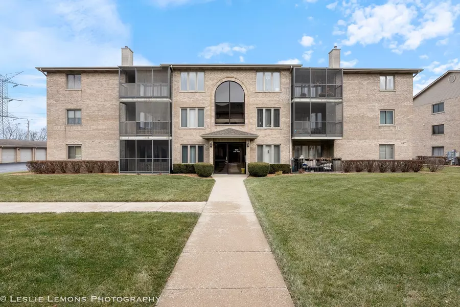 5041 W 139th Place #409, Crestwood, IL 60418