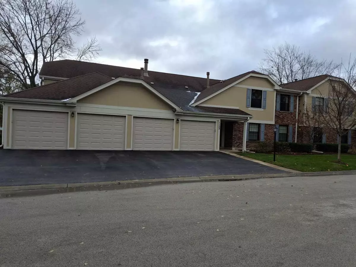 Wheeling, IL 60090,1153 Silverwood Court #B2