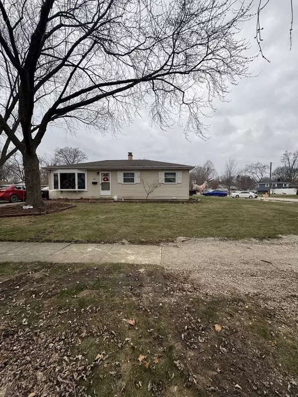 526 N Greenview Avenue, Mundelein, IL 60060