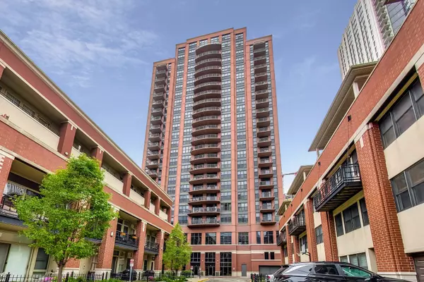 330 N Jefferson Street #1007, Chicago, IL 60661