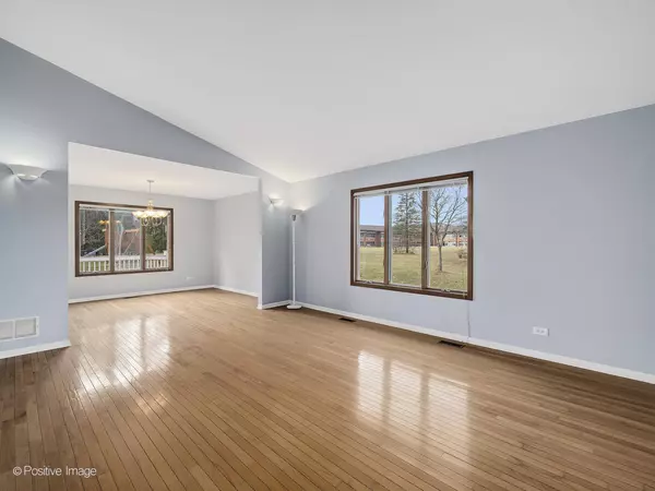 Grayslake, IL 60030,33524 N Gagewood Lane