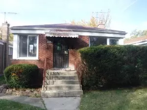 12534 S Racine Avenue, Calumet Park, IL 60827