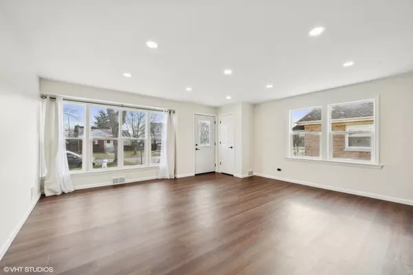 Niles, IL 60714,8026 N ELMORE Street