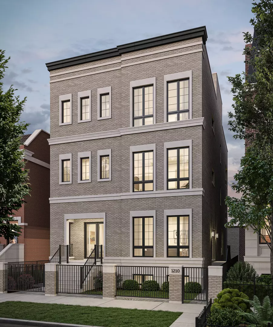 Chicago, IL 60657,1208 W Wellington Street #1R