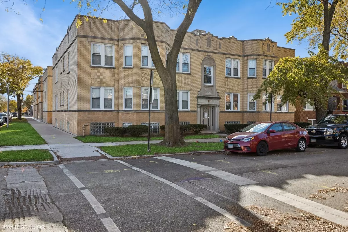 Chicago, IL 60639,5101 W Montana Street #3