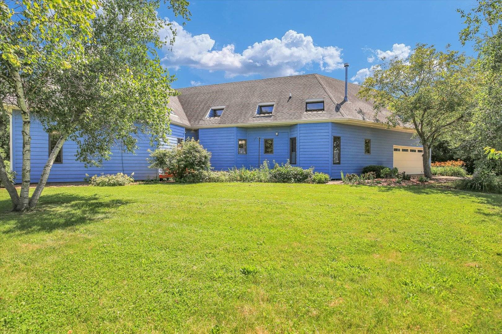 Champaign, IL 61822,585 CR 1800 N