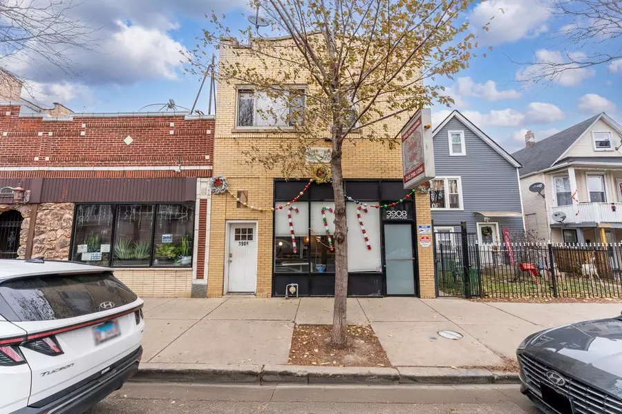 3908 W Montrose Avenue #1, Chicago, IL 60618