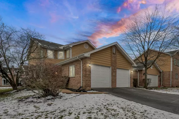 17247 Lakebrook Drive, Orland Park, IL 60467