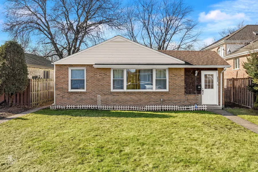 9028 LINDER Avenue, Morton Grove, IL 60053