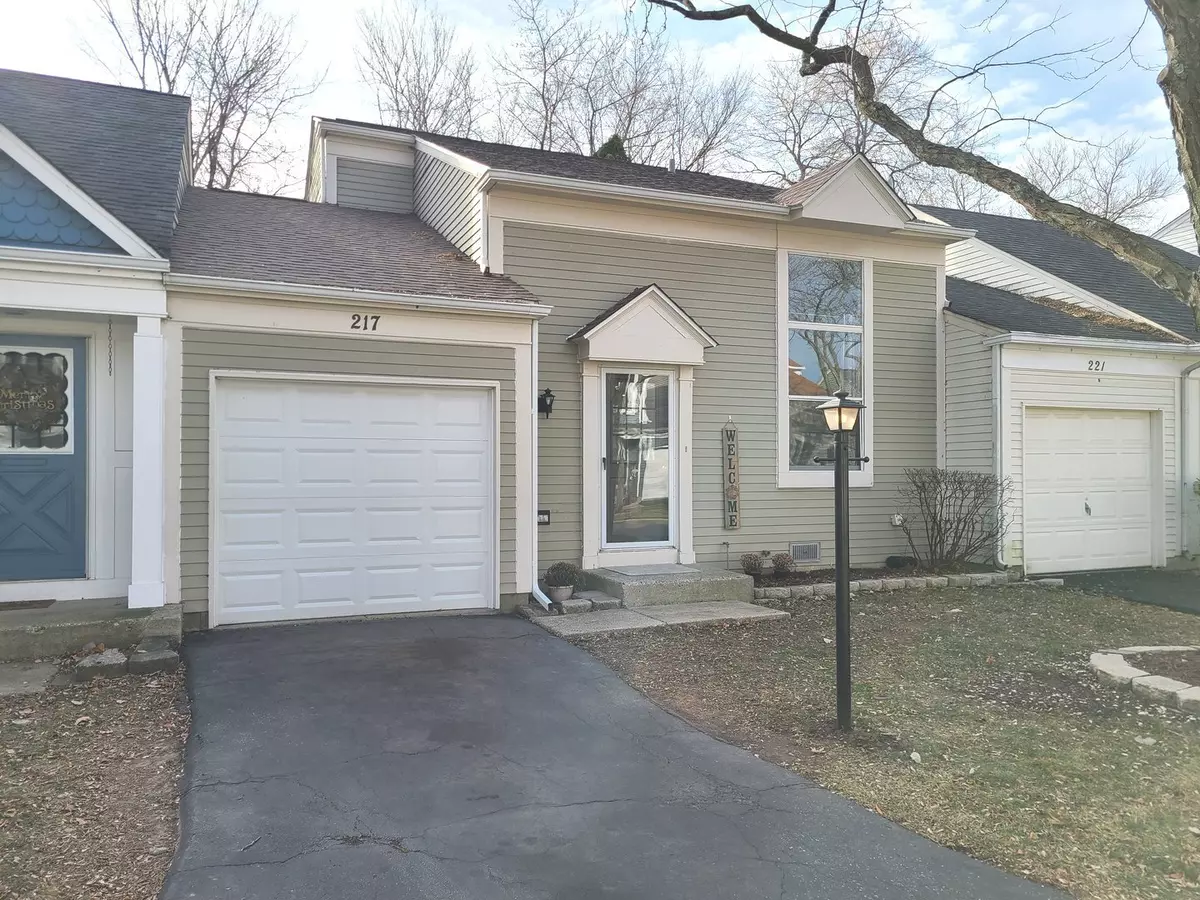 Palatine, IL 60067,217 W Fairfield Court