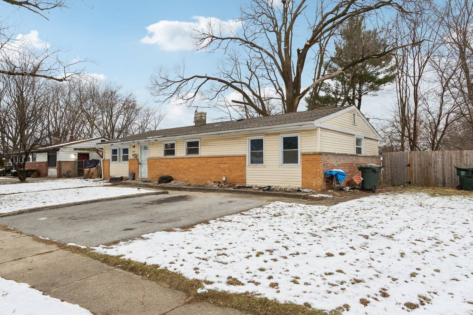 Markham, IL 60428,2716 Lancaster Drive