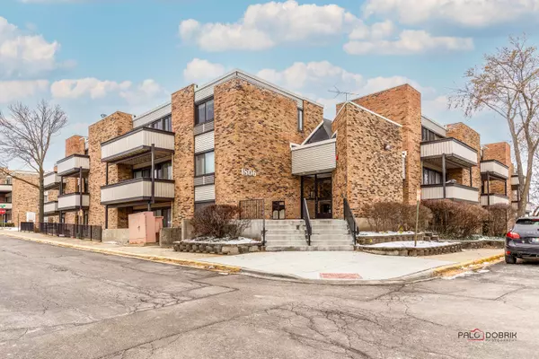 1806 Hemlock Place #307, Schaumburg, IL 60173