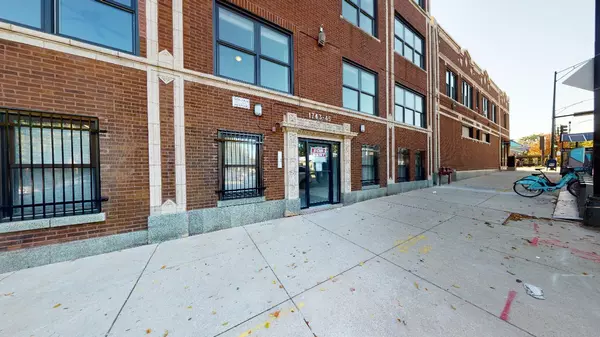 1745 W Touhy Avenue #3, Chicago, IL 60626