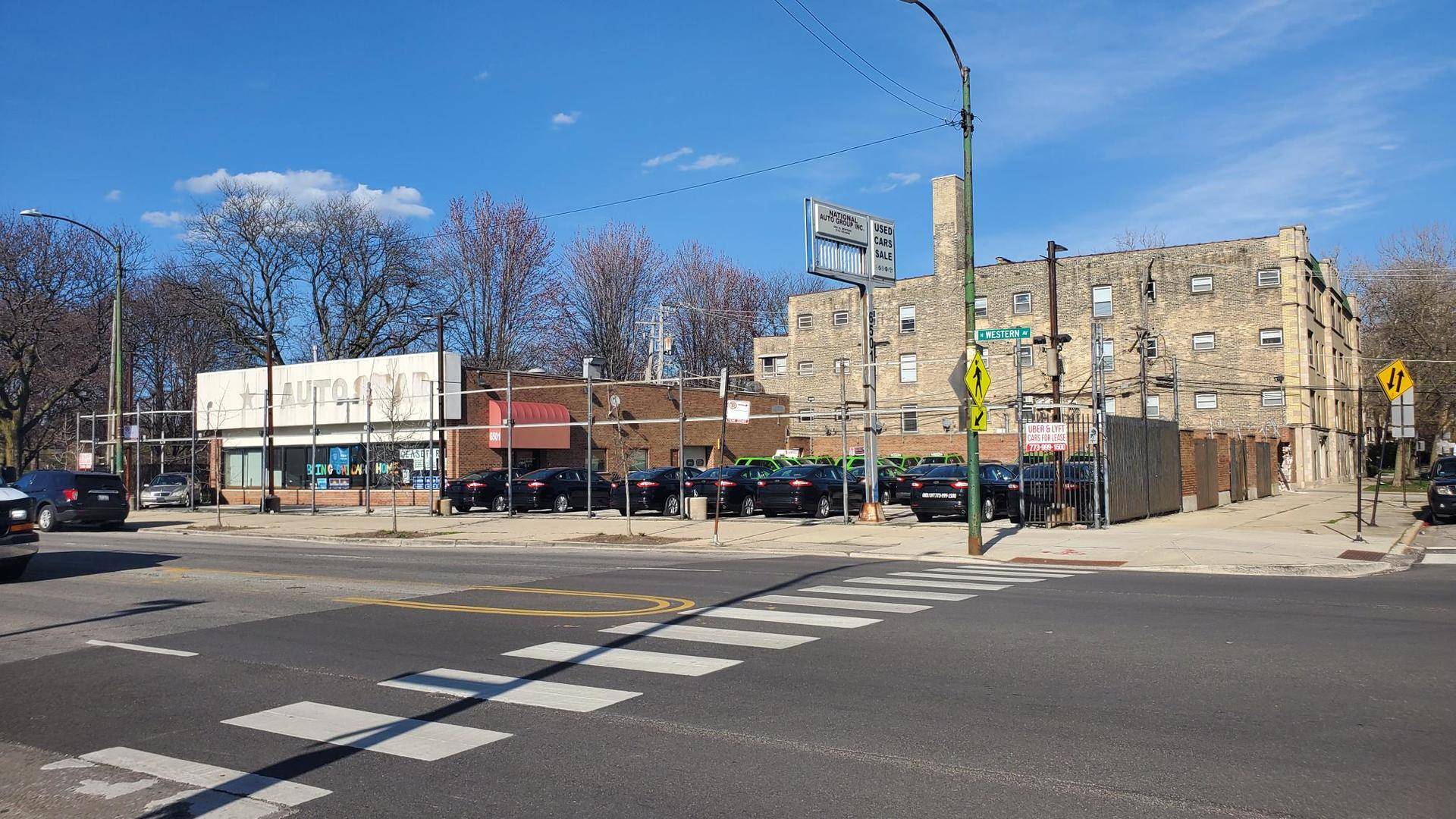 Chicago, IL 60645,6501 N Western Avenue