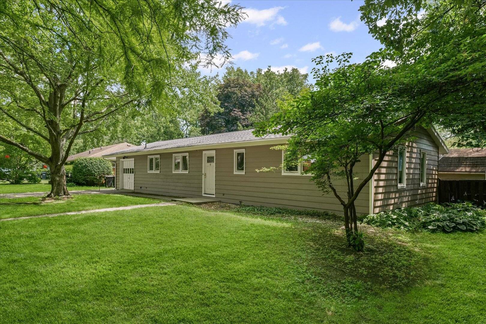 Urbana, IL 61801,201 E Mumford Drive