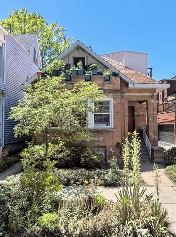 3942 N Bell Avenue, Chicago, IL 60618