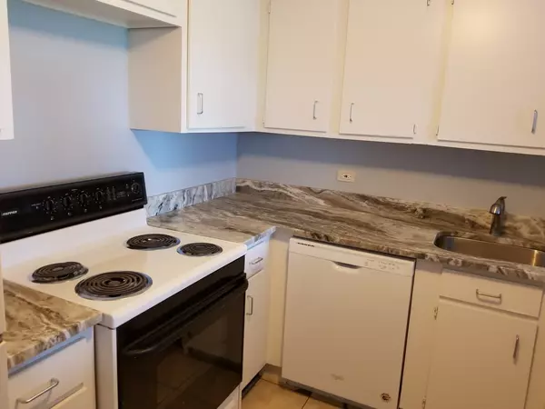 Chicago, IL 60640,5415 N Sheridan Road #502