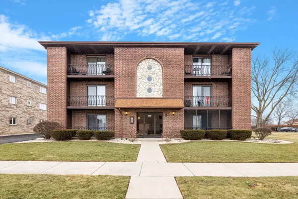 8124 168th Place #1W, Tinley Park, IL 60477