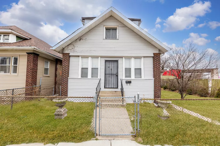 8151 S Bennett Avenue, Chicago, IL 60617