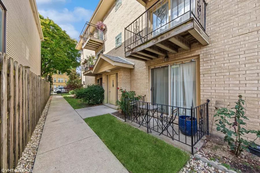 4111 N Mozart Street #3W, Chicago, IL 60618