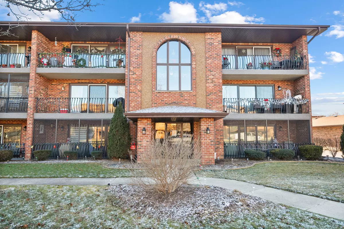 Palos Hills, IL 60465,8203 W COBBLESTONE Drive #2A