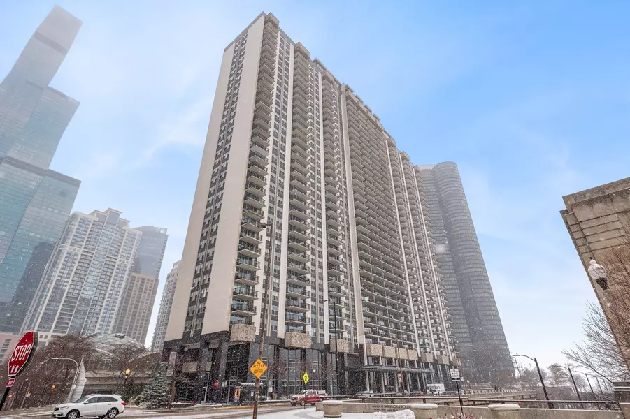 400 E Randolph Street #2628, Chicago, IL 60601