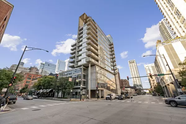 201 W Grand Avenue #603, Chicago, IL 60654