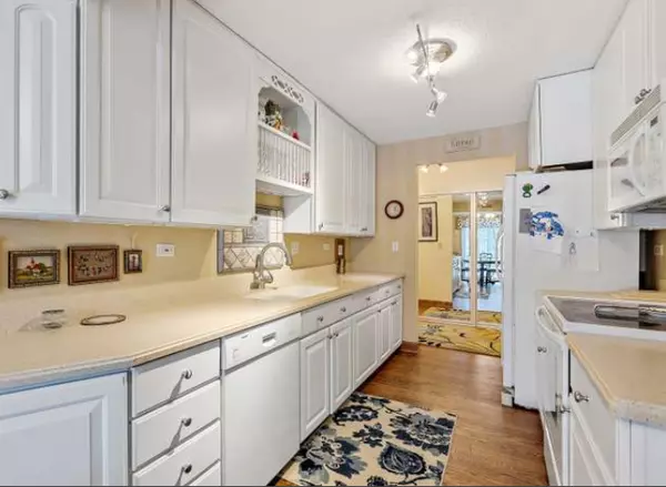 River Forest, IL 60305,1020 N Harlem Avenue #1D