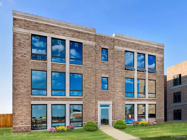 6525 W Palmer Avenue #2W, Chicago, IL 60707