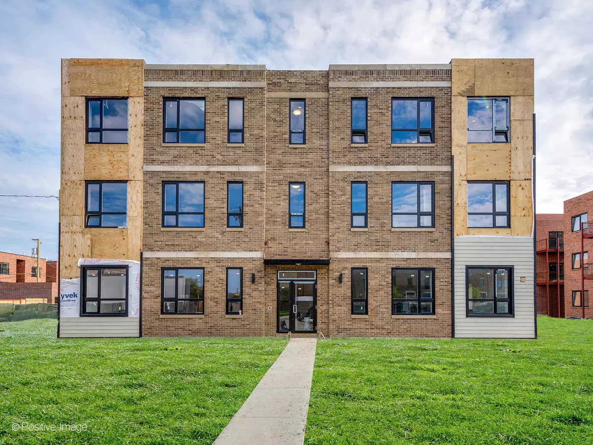 Chicago, IL 60707,6531 W DICKENS Avenue #2W