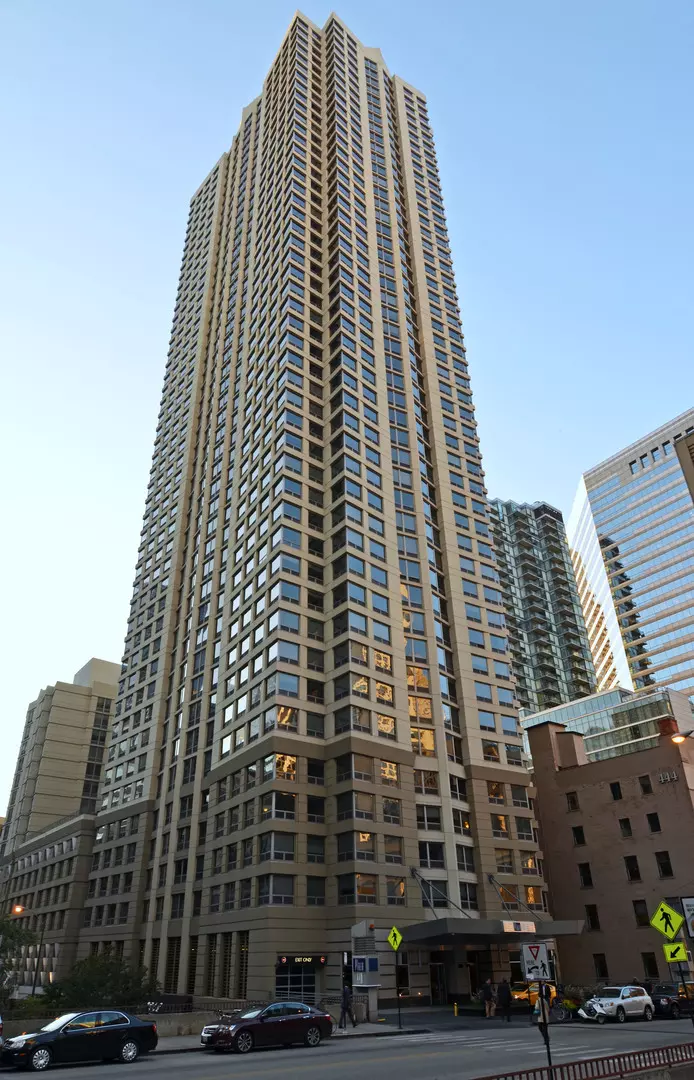 Chicago, IL 60611,440 N WABASH Avenue #2504