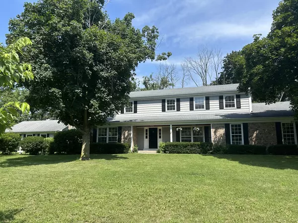 206 Warwick Road, Lake Forest, IL 60045