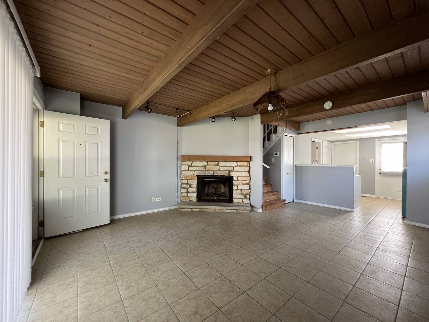 Round Lake Beach, IL 60073,498 Meadow Green Lane