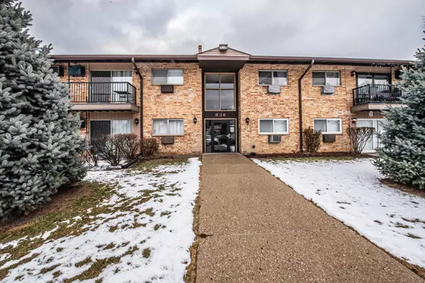 838 E Old Willow Road #108, Prospect Heights, IL 60070