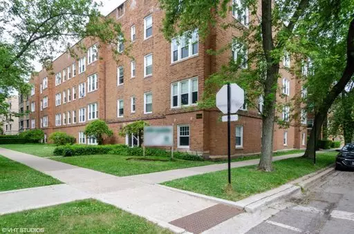 Chicago, IL 60626,6944 N Wolcott Avenue #2