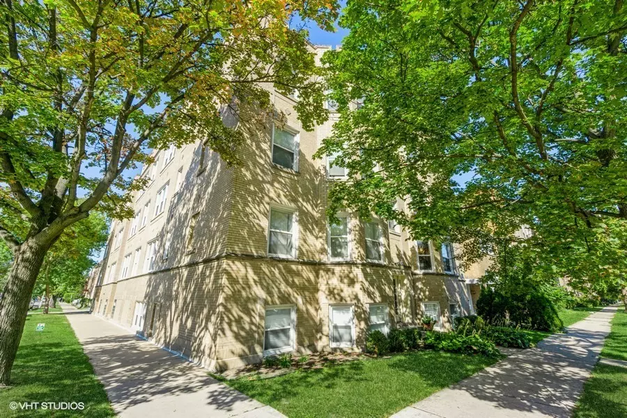 6100 N Mozart Street #3, Chicago, IL 60659